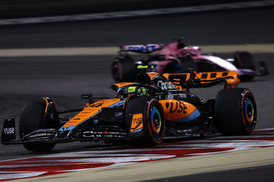 Lando Norris (GBR ) McLaren MCL60. Kejuaraan Dunia Formula 1, Rd 1, Grand Prix Bahrain, Sakhir, Bahrain, Hari Balapan. -