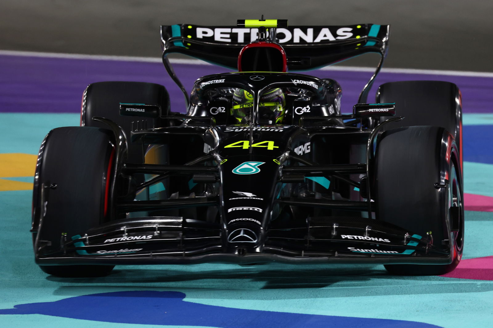 Lewis Hamilton (GBR) Mercedes AMG F1 W14