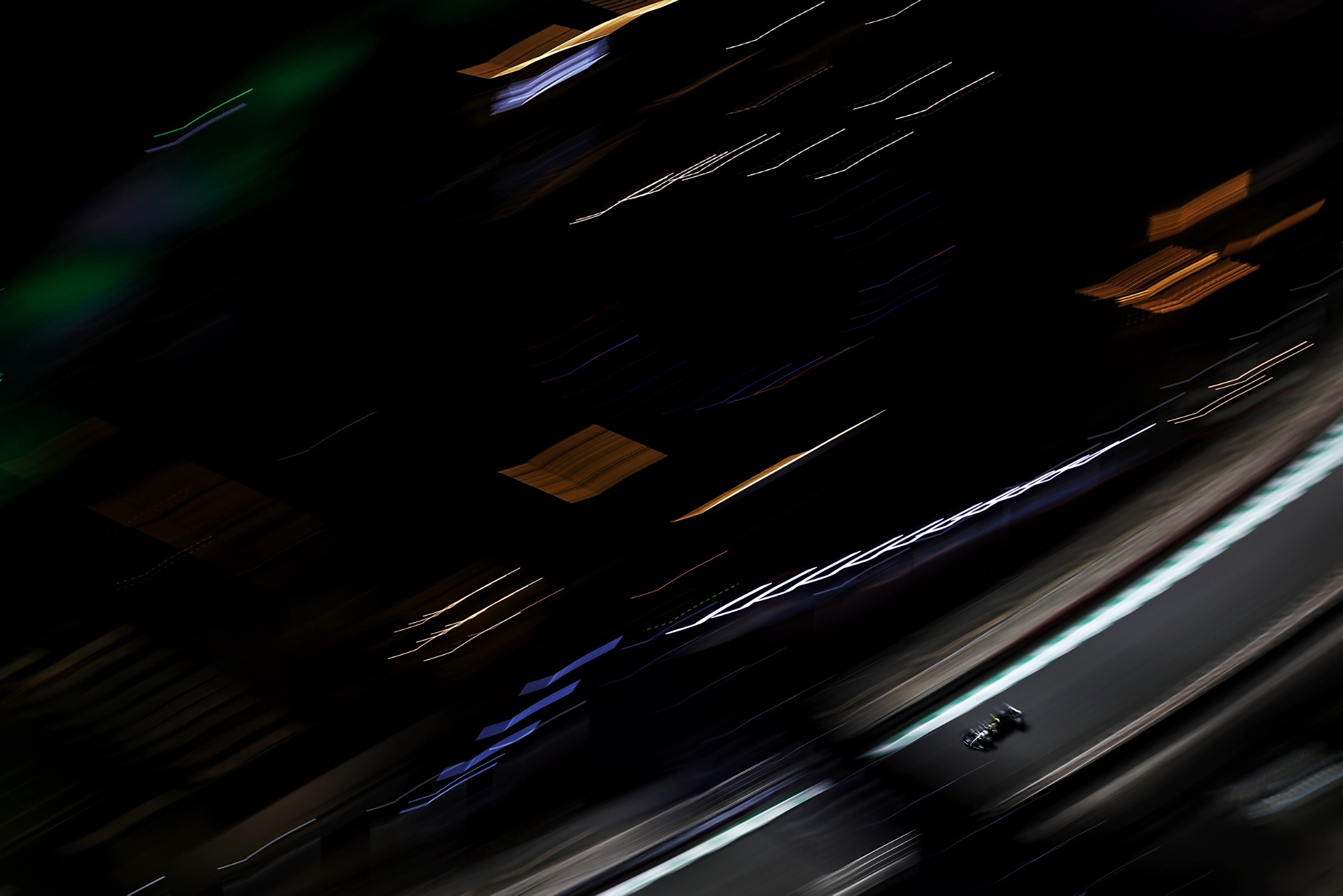 Lewis Hamilton (GBR) Mercedes AMG F1 W14. Formula 1 World Championship, Rd 2, Saudi Arabian Grand Prix, Jeddah, Saudi