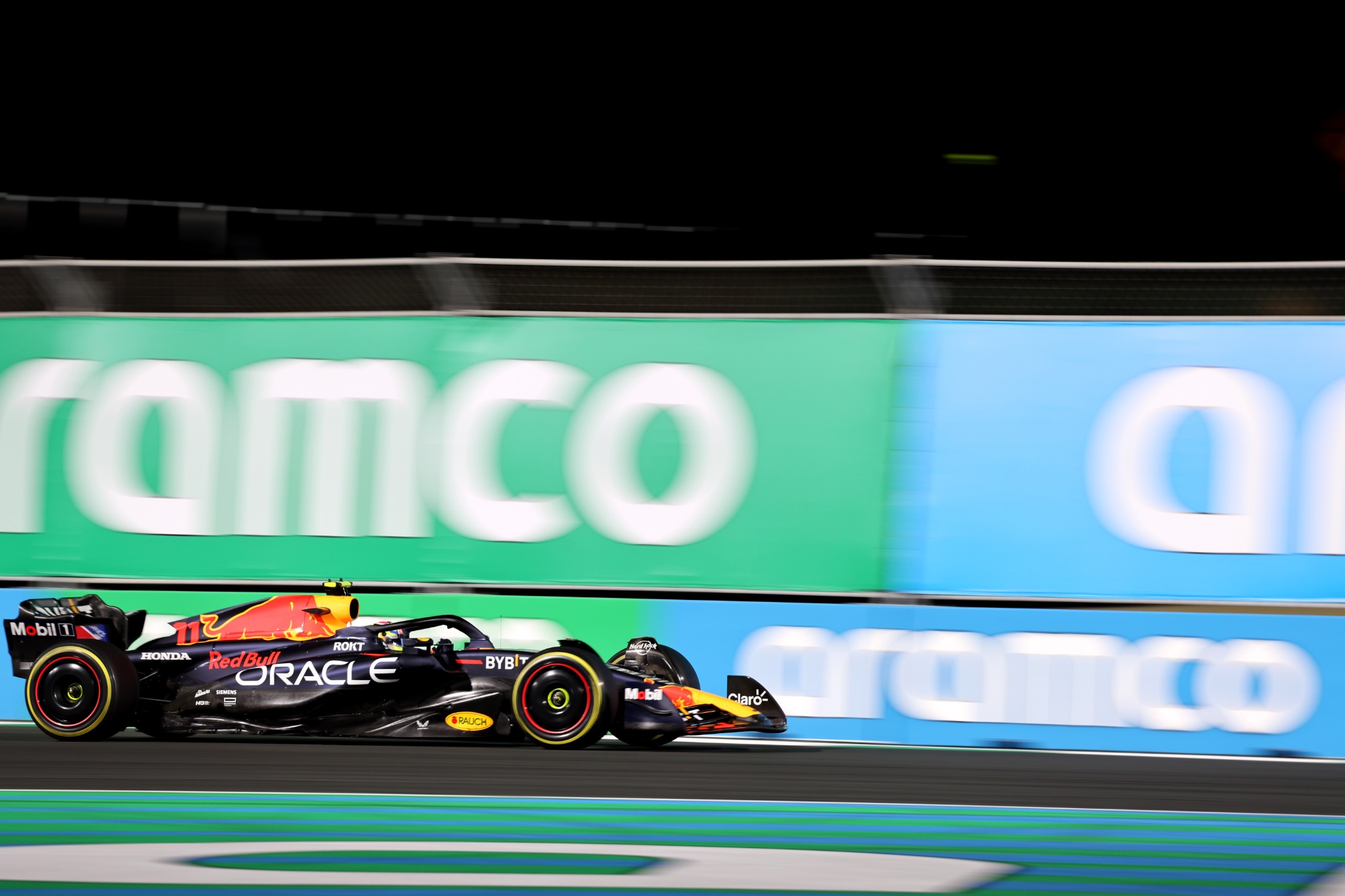 Sergio Perez (MEX ) Red Bull Racing RB19. Kejuaraan Dunia Formula 1, Rd 2, Grand Prix Arab Saudi, Jeddah, Saudi