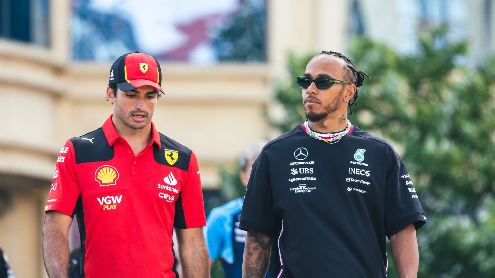 (L to R): Carlos Sainz Jr (ESP) Ferrari with Lewis Hamilton (GBR) Mercedes AMG F1. Formula 1 World Championship, Rd 4,