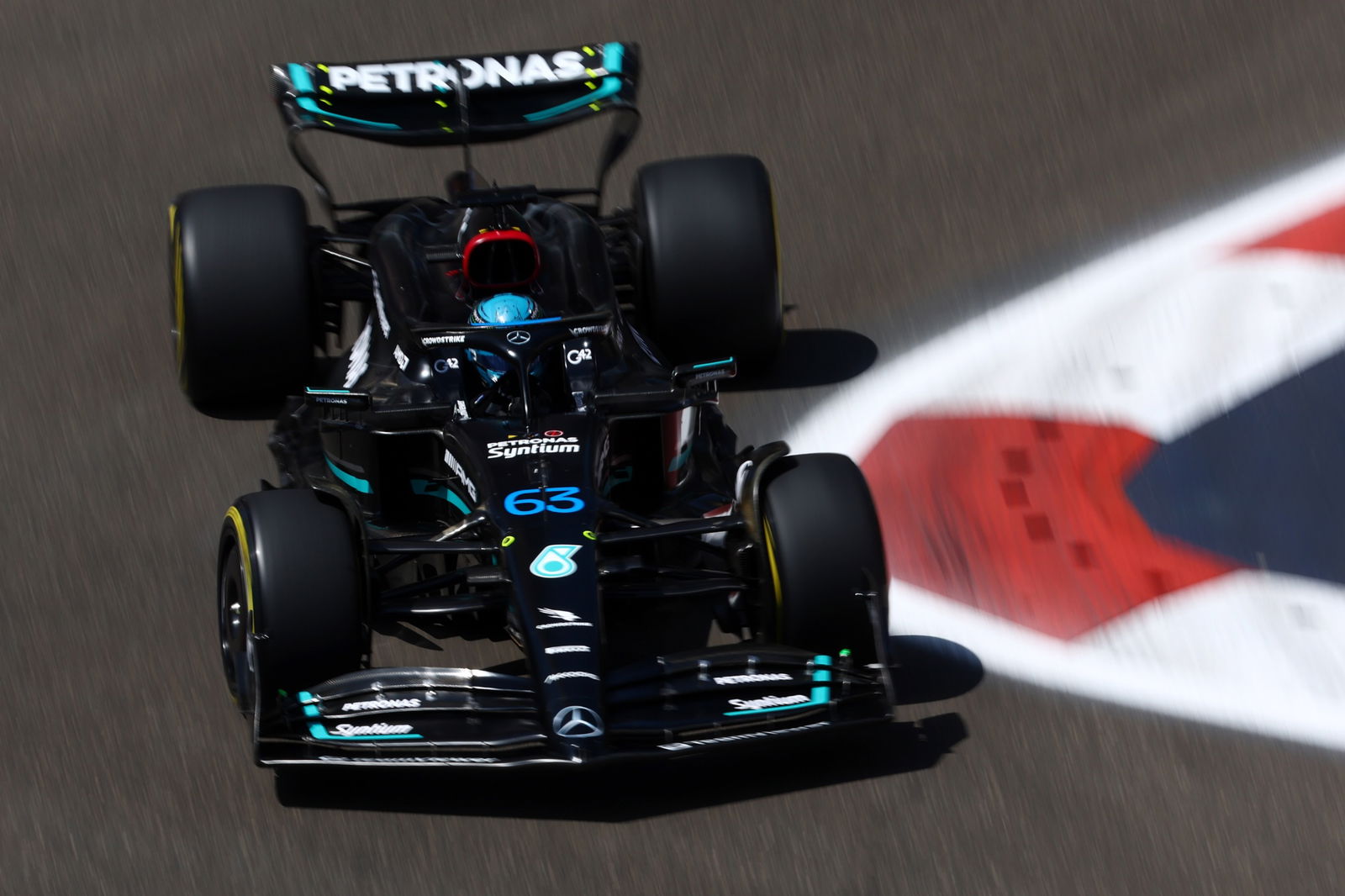 George Russell (GBR) Mercedes AMG F1 W14. Formula 1 World Championship, Rd 4, Azerbaijan Grand Prix, Baku Street Circuit,