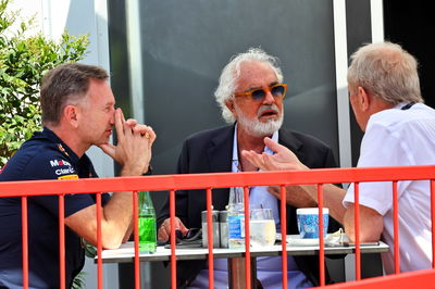 (Kiri ke R ): Christian Horner (GBR) Ketua Tim Red Bull Racing bersama Flavio Briatore (ITA) dan Dr Helmut Marko (AUT) Red