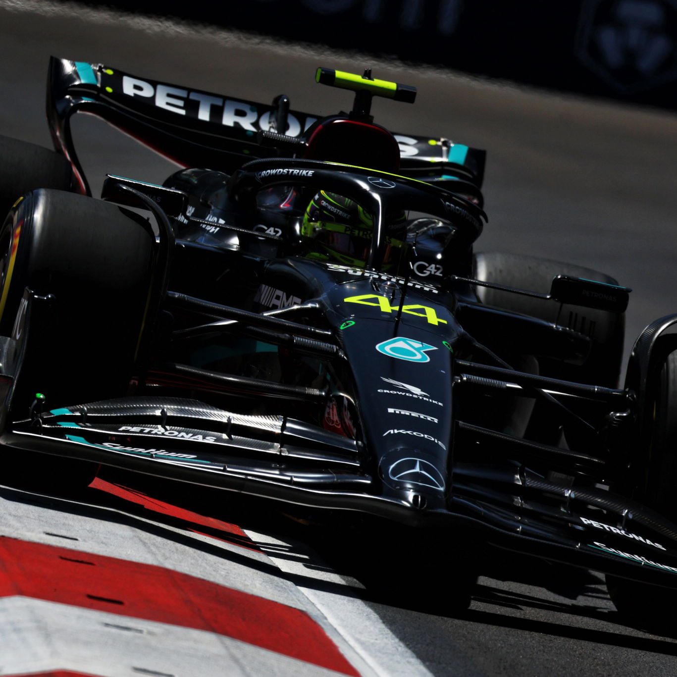 Lewis Hamilton (GBR) Mercedes AMG F1 W14. Formula 1 World Championship, Rd 4, Azerbaijan Grand Prix, Baku Street Circuit,