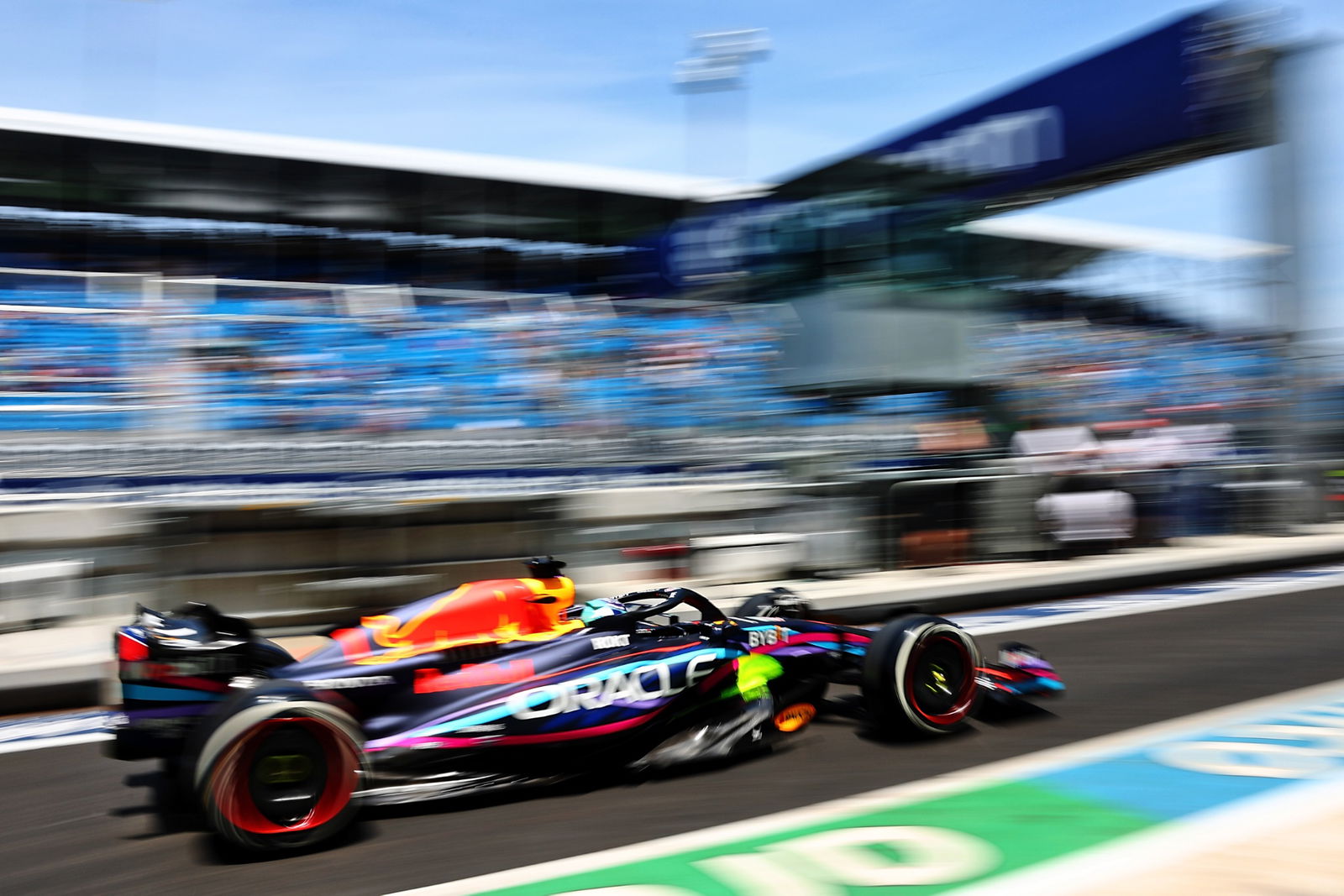 Max Verstappen (NLD) Red Bull Racing RB19. Formula 1 World Championship, Rd 5, Miami Grand Prix, Miami, Florida, USA,