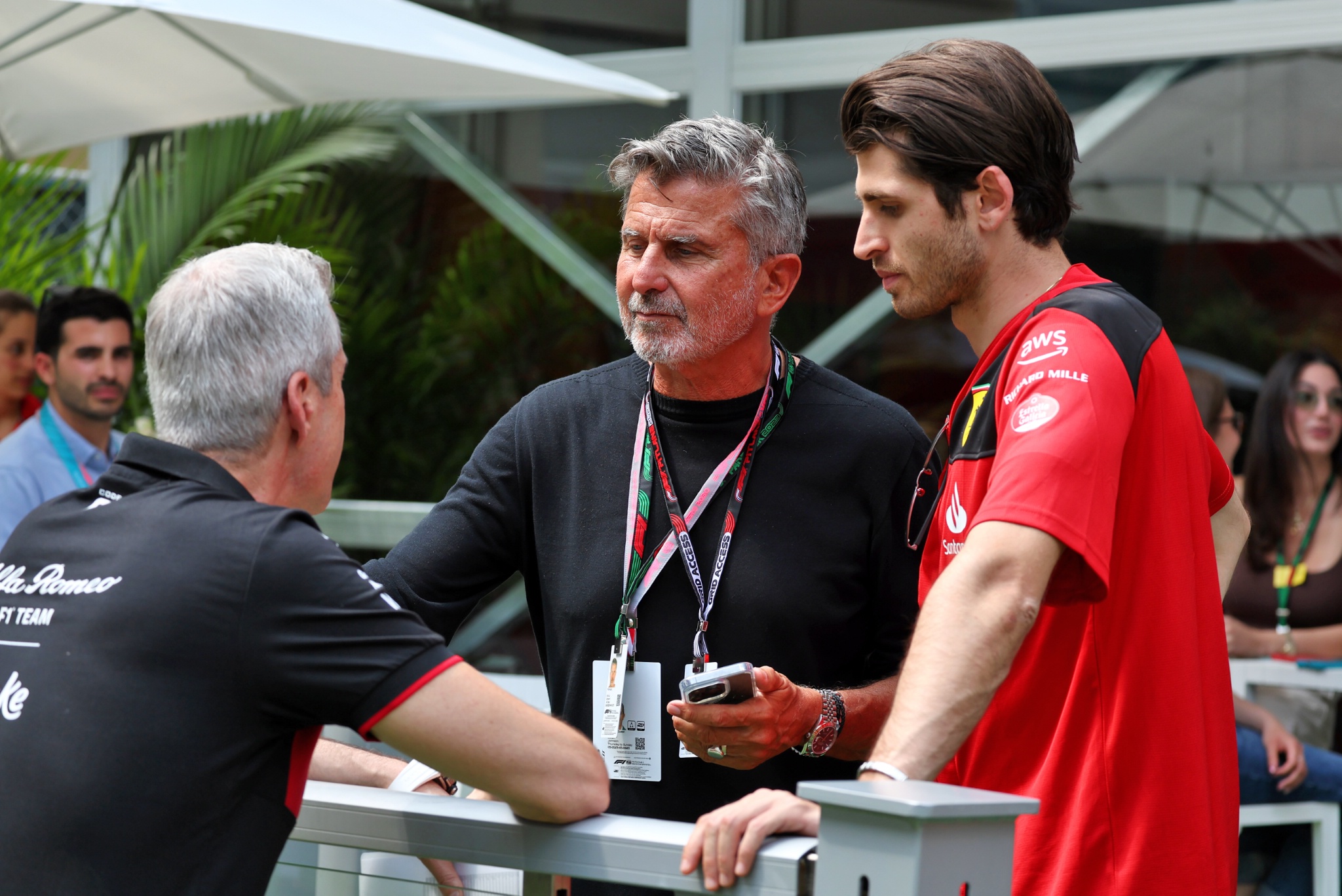 (L to R): Alessandro Alunni Bravi (ITA) Alfa Romeo F1 Team Managing Director and Team Representative with Enrico Zanarini