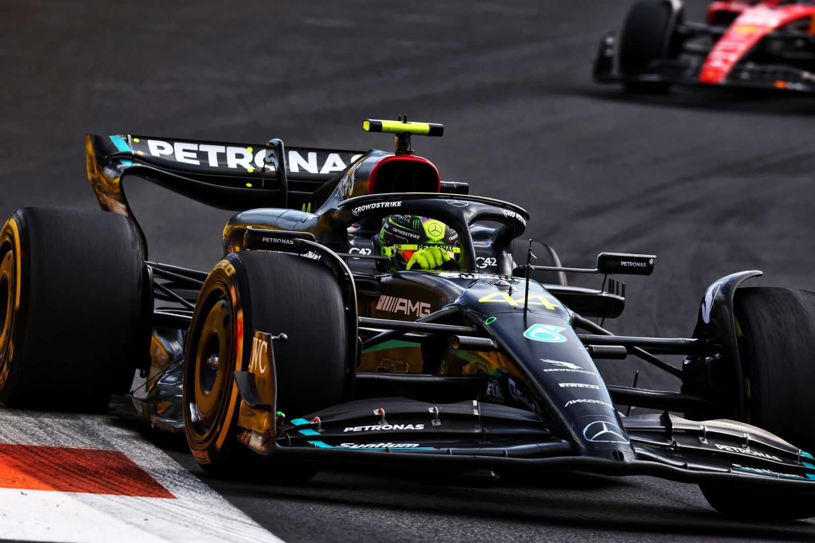 Lewis Hamilton (GBR) Mercedes AMG F1 W14. Formula 1 World Championship, Rd 5, Miami Grand Prix, Miami, Florida, USA, Race