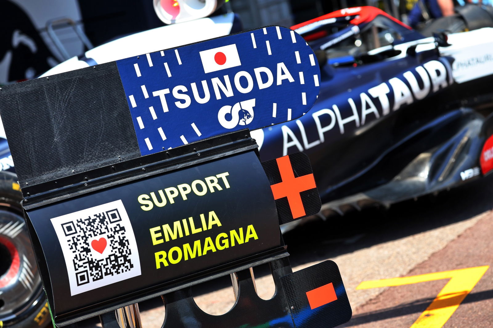 Pit board for Yuki Tsunoda (JPN) AlphaTauri supporting the Emilia Romagna region. Formula 1 World Championship, Rd 7,