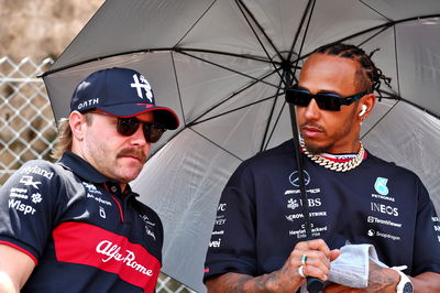 (L to R): Valtteri Bottas (FIN) Alfa Romeo F1 Team and Lewis Hamilton (GBR) Mercedes AMG F1 on the drivers' parade.
