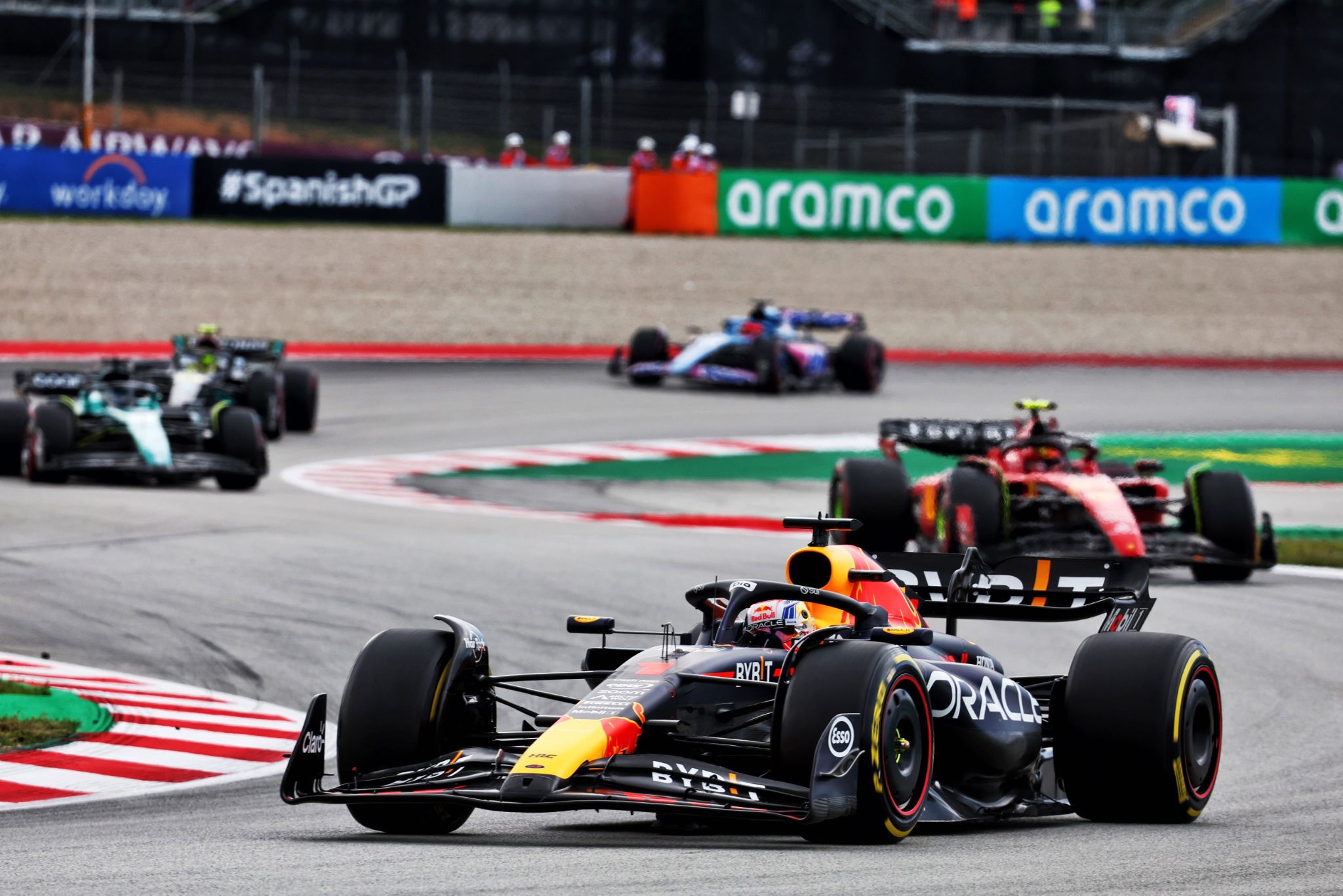 Max Verstappen (NLD) Red Bull Racing RB19 leads at the start of the race. Formula 1 World Championship, Rd 8, Spanish