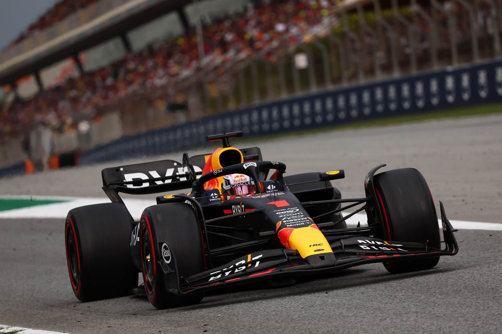 Max Verstappen (NLD) Red Bull Racing RB19. Formula 1 World Championship, Rd 8, Spanish Grand Prix, Barcelona, Spain, Race