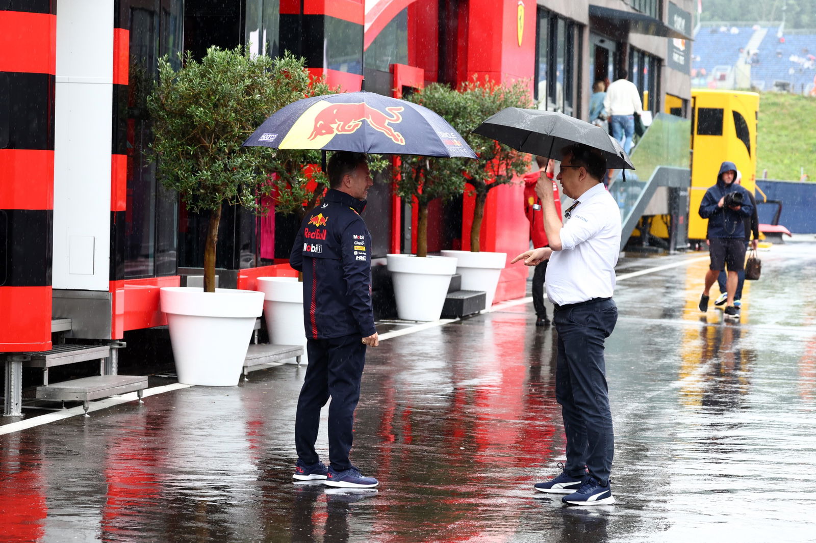(L to R): Christian Horner (GBR) Red Bull Racing Team Principal with Nicholas Tombazis (GRE) FIA Head of Single-Seater