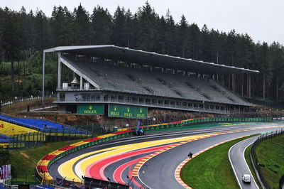 Suasana sirkuit - Eau Rouge. Kejuaraan Dunia Formula 1, Rd 13, Grand Prix Belgia, Spa Francorchamps, Belgia,