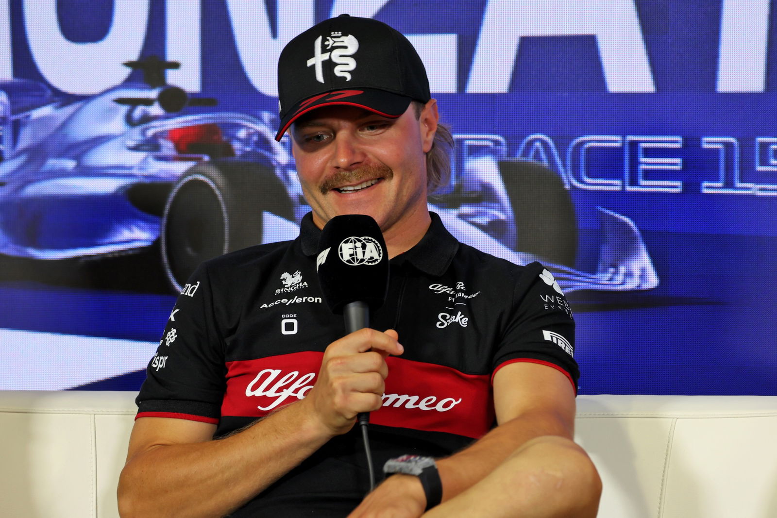 Valtteri Bottas (FIN ) Tim F1 Alfa Romeo dalam Konferensi Pers FIA Kejuaraan Dunia Formula 1, Rd 15, Grand Italia