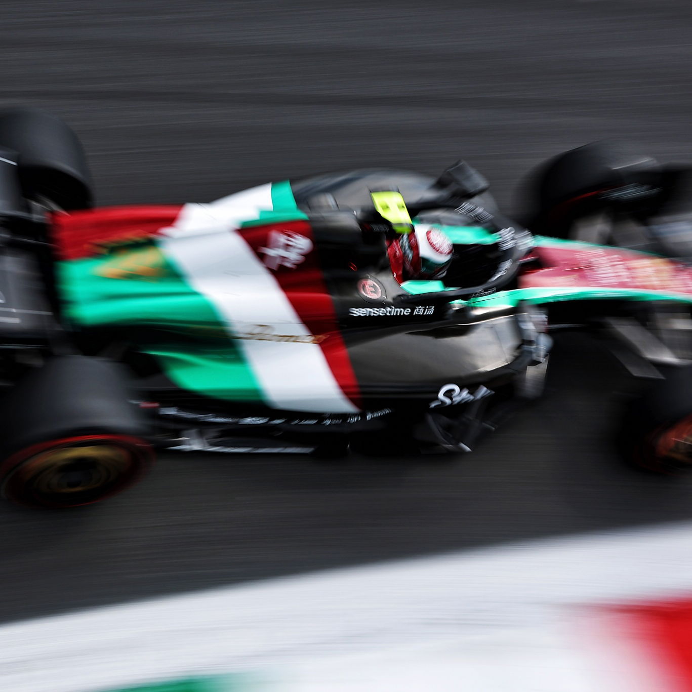 Zhou Guanyu (CHN) Alfa Romeo F1 Team C43. Formula 1 World Championship, Rd 15, Italian Grand Prix, Monza, Italy, Practice