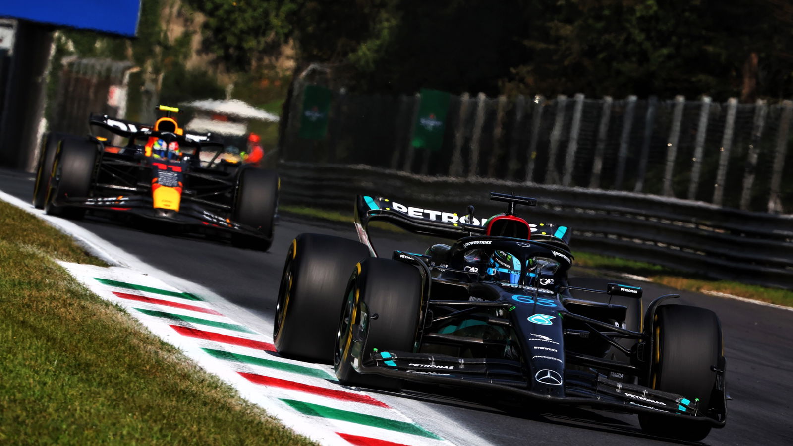 George Russell (GBR) Mercedes AMG F1 W14. Formula 1 World Championship, Rd 15, Italian Grand Prix, Monza, Italy, Race
