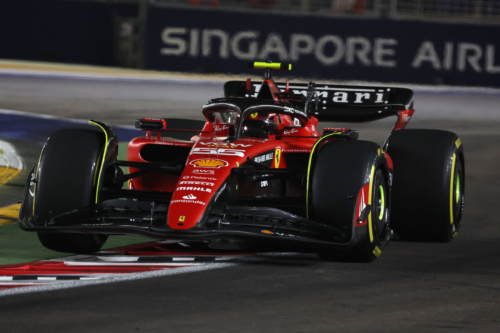 Carlos Sainz Jr (ESP) Ferrari SF-23. Formula 1 World Championship, Rd 16, Singapore Grand Prix, Marina Bay Street Circuit,