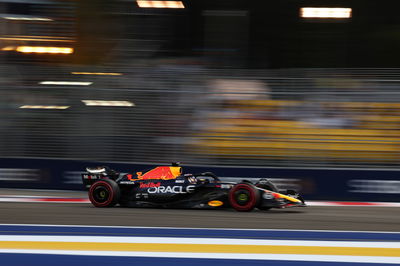 Max Verstappen (NLD) Red Bull Racing RB19. Formula 1 World Championship, Rd 16, Singapore Grand Prix, Marina Bay Street