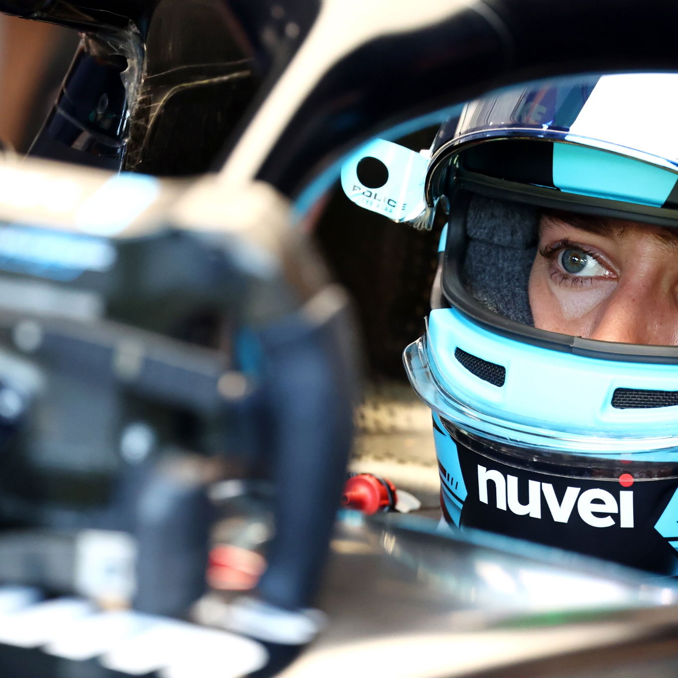 George Russell (GBR) Mercedes AMG F1 W14. Formula 1 World Championship, Rd 16, Singapore Grand Prix, Marina Bay Street