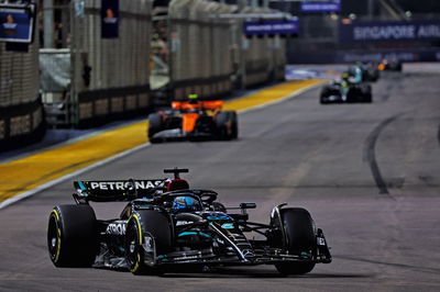 George Russell (GBR) Mercedes AMG F1 W14. Formula 1 World Championship, Rd 16, Singapore Grand Prix, Marina Bay Street