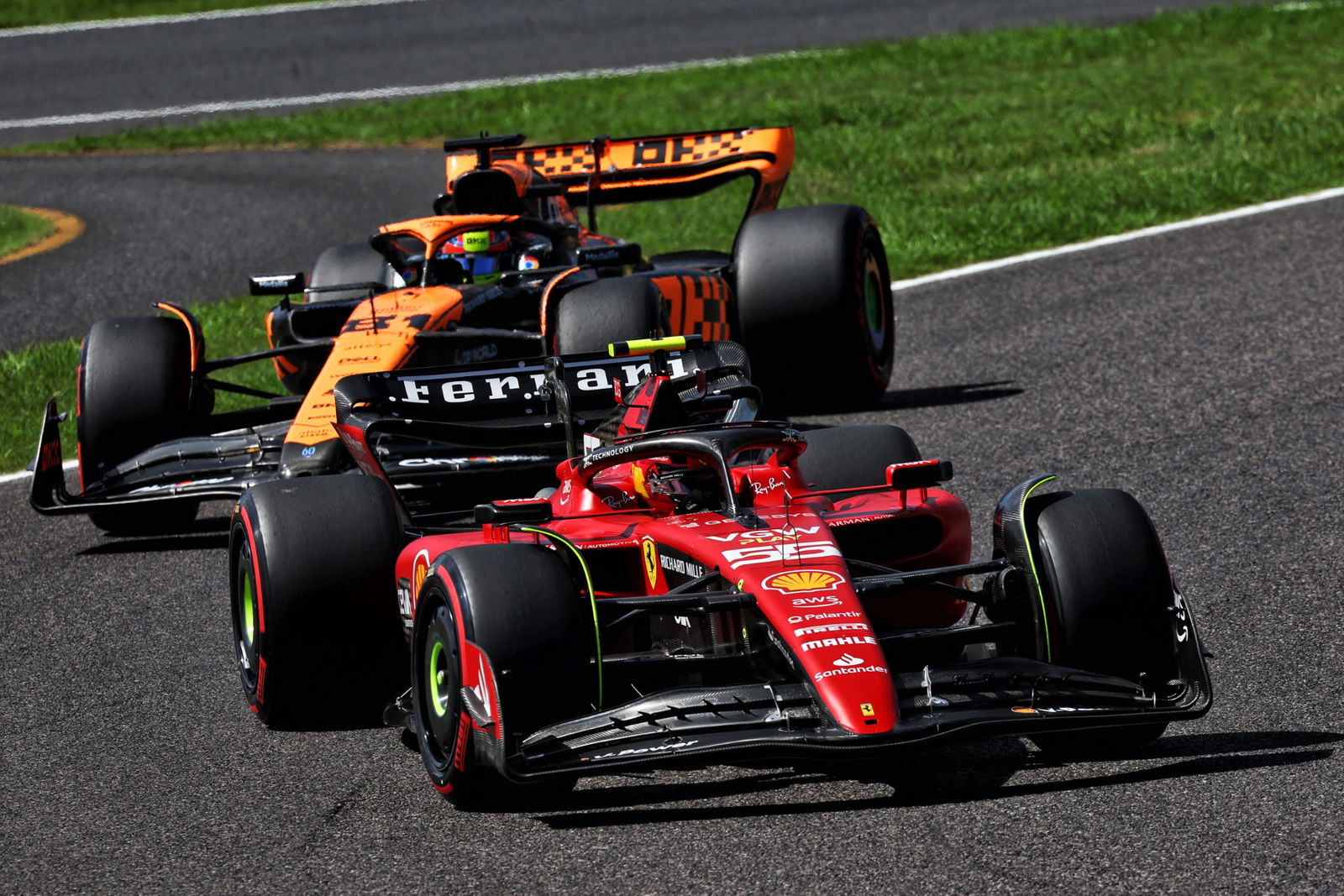 Carlos Sainz Jr (ESP) Ferrari SF-23. Formula 1 World Championship, Rd 17, Japanese Grand Prix, Suzuka, Japan, Qualifying