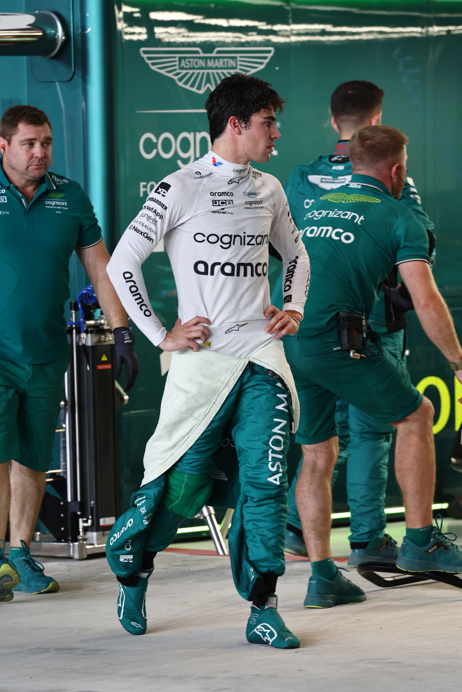 Lance Stroll (CDN ) Tim F1 Aston Martin.Kejuaraan Dunia Formula 1, Rd 18, Grand Prix Qatar, Doha, Qatar, Kualifikasi