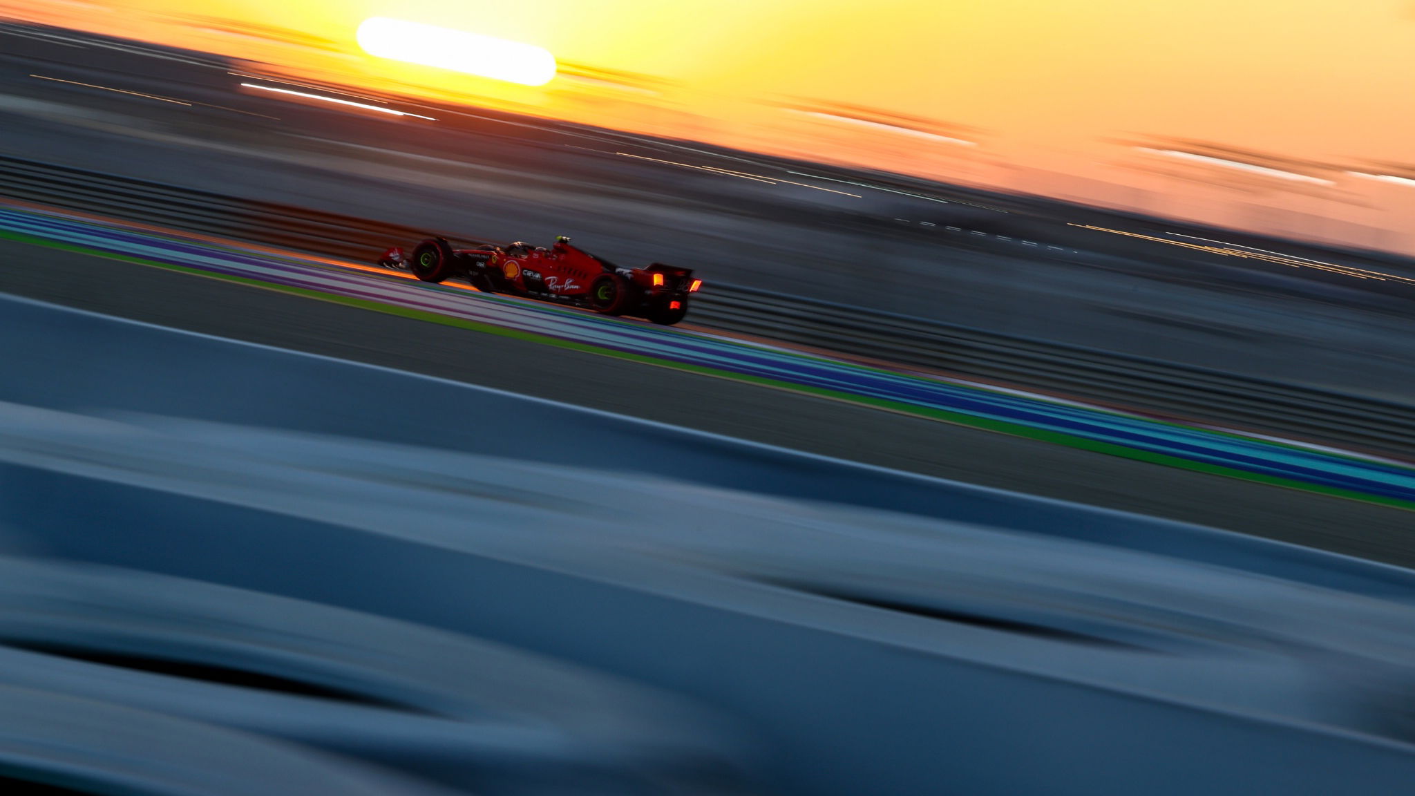 Carlos Sainz Jr (ESP), Scuderia Ferrari Formula 1 World Championship, Rd 18, Qatar Grand Prix, Doha, Qatar, Sprint Day.
-
