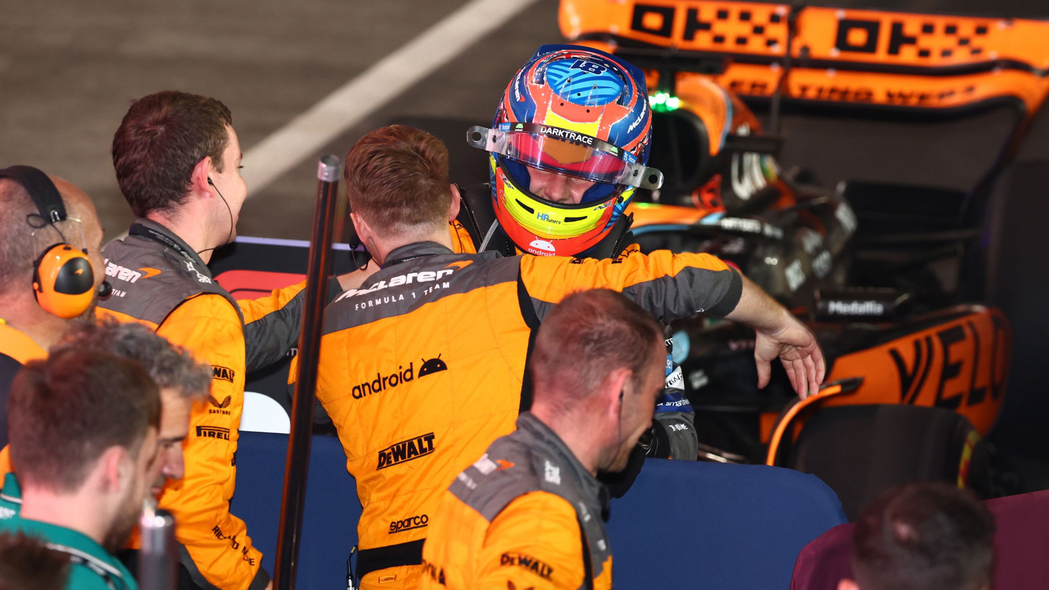 Sprint race winner Oscar Piastri (AUS) McLaren. Formula 1 World Championship, Rd 18, Qatar Grand Prix, Doha, Qatar, Sprint