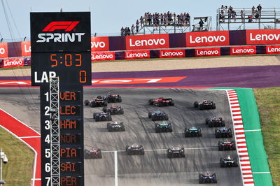 Logan Sargeant (USA) Williams Racing FW45 at the start of Sprint. Formula 1 World Championship, Rd 19, United States Grand