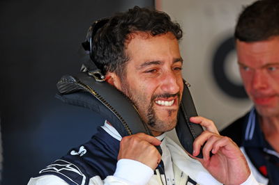 Daniel Ricciardo (AUS) AlphaTauri AT04. Formula 1 World Championship, Rd 19, United States Grand Prix, Austin, Texas, USA,