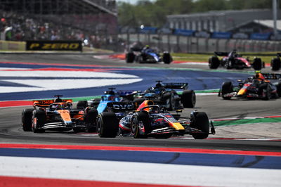 Max Verstappen (NLD) Red Bull Racing RB19 at the start of the race. Formula 1 World Championship, Rd 19, United States