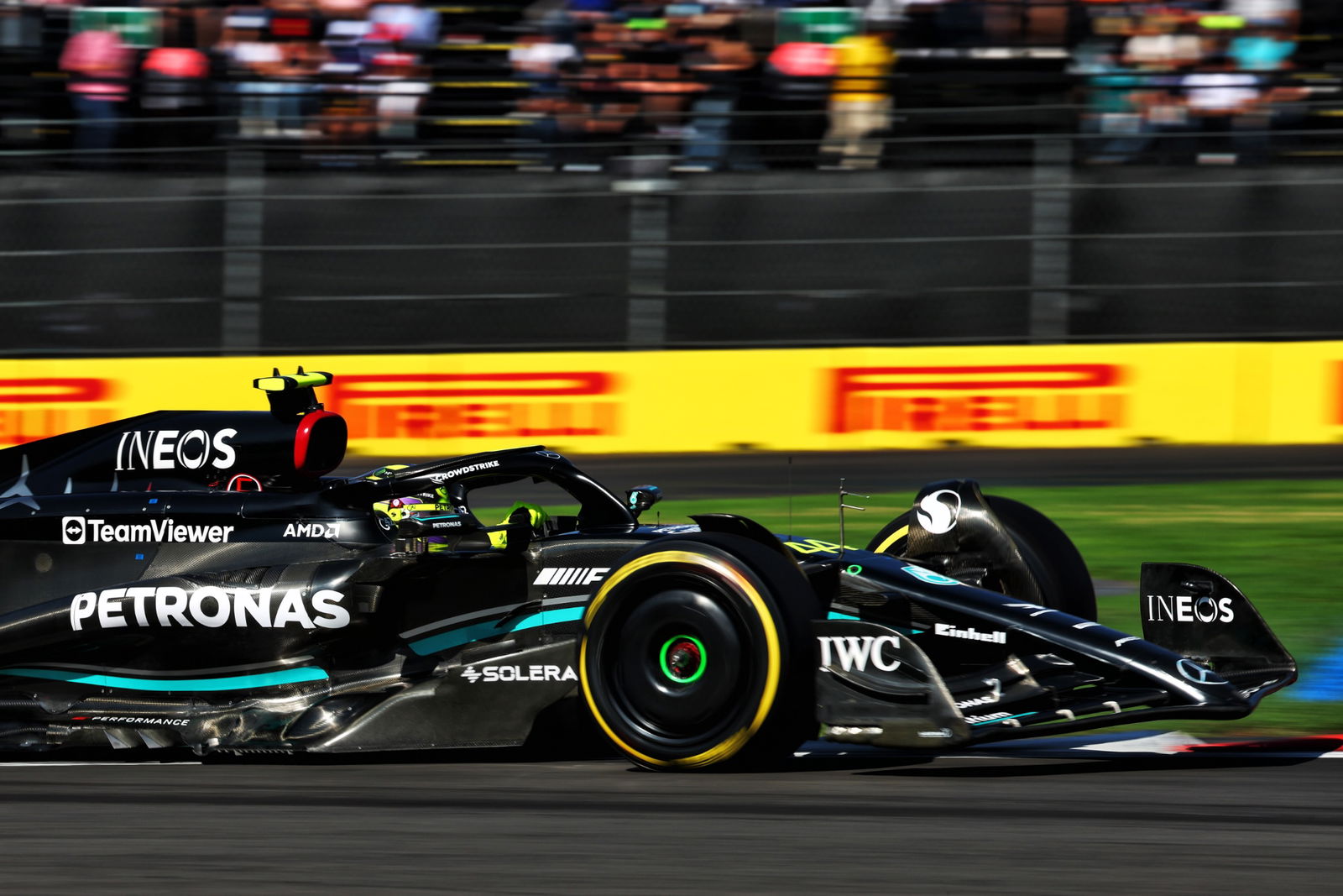 Lewis Hamilton (GBR ) Mercedes AMG F1 W14.Kejuaraan Dunia Formula 1, Rd 20, Grand Prix Meksiko, Mexico City, Meksiko,