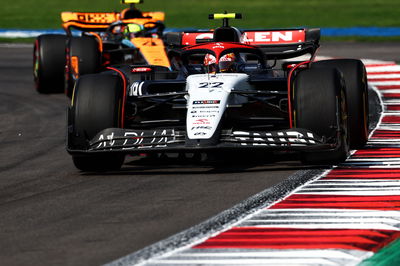 Yuki Tsunoda (JPN) AlphaTauri AT04. Formula 1 World Championship, Rd 20, Mexican Grand Prix, Mexico City, Mexico, Race