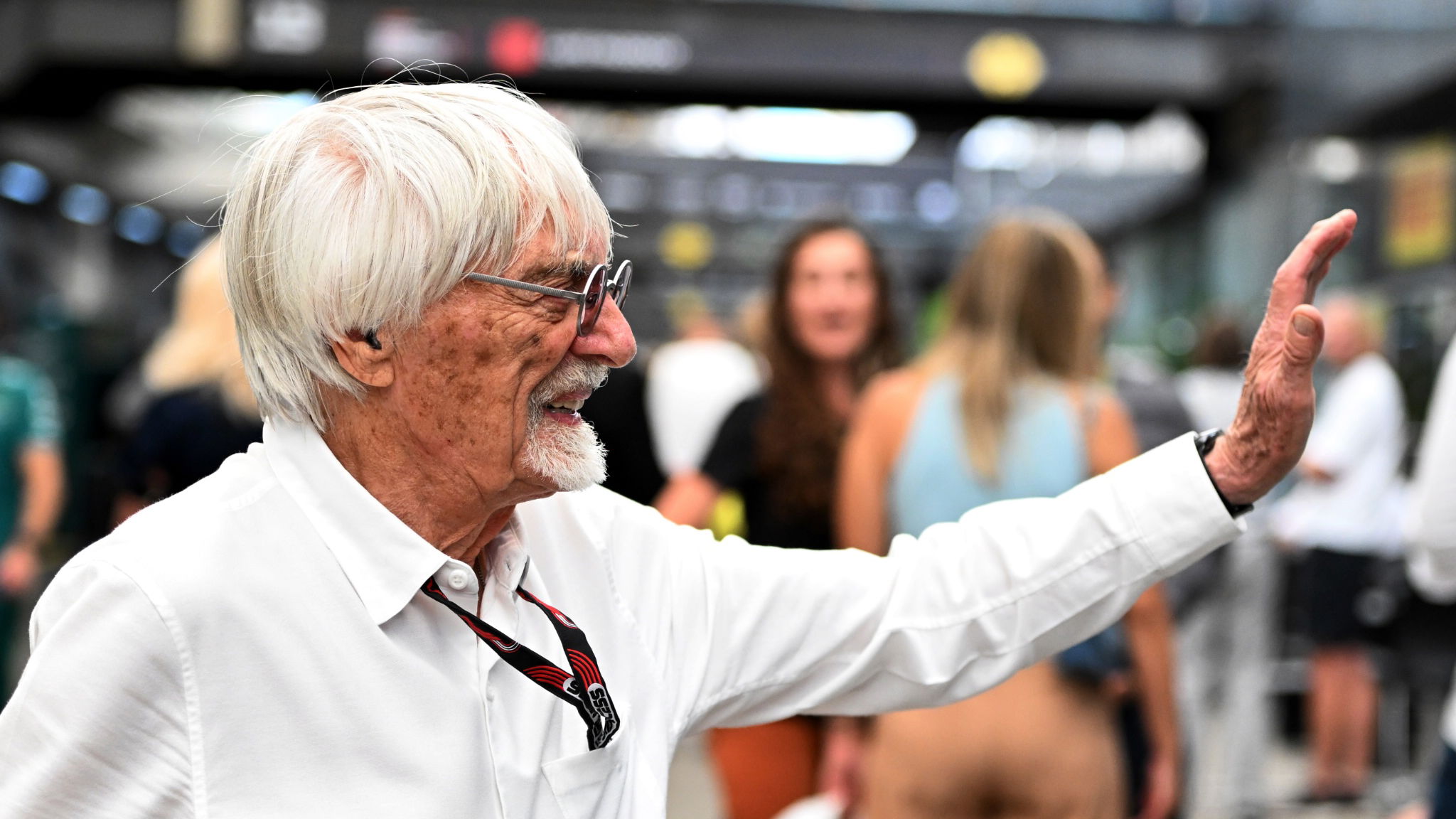 Bernie Ecclestone (GBR). Formula 1 World Championship, Rd 21, Brazilian Grand Prix, Sao Paulo, Brazil, Race Day.-
