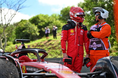 Charles Leclerc (MON ) Ferrari SF-23 pensiun pada Lap Formasi. Kejuaraan Dunia Formula 1, Rd 21, Grand Brasil