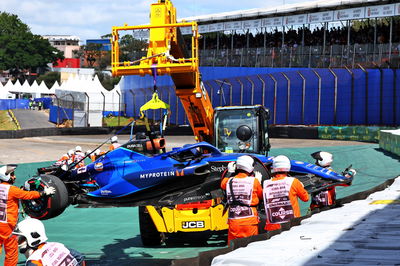 Alexander Albon (THA) Williams Racing FW45 crashed out at the start of the race. Formula 1 World Championship, Rd 21,