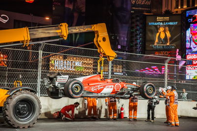 Carlos Sainz Jr (ESP) Ferrari SF-23 stopped in the first practice session after hitting a manhole cover. Formula 1 World