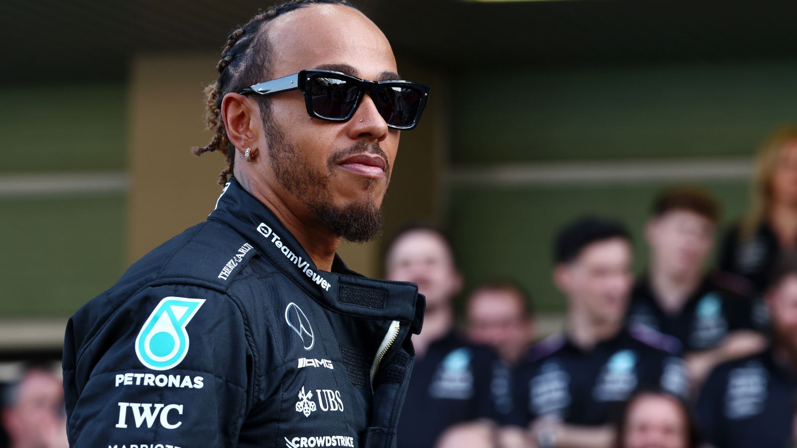 Lewis Hamilton (GBR) Mercedes AMG F1 at a team photograph. Formula 1 World Championship, Rd 23, Abu Dhabi Grand Prix, Yas