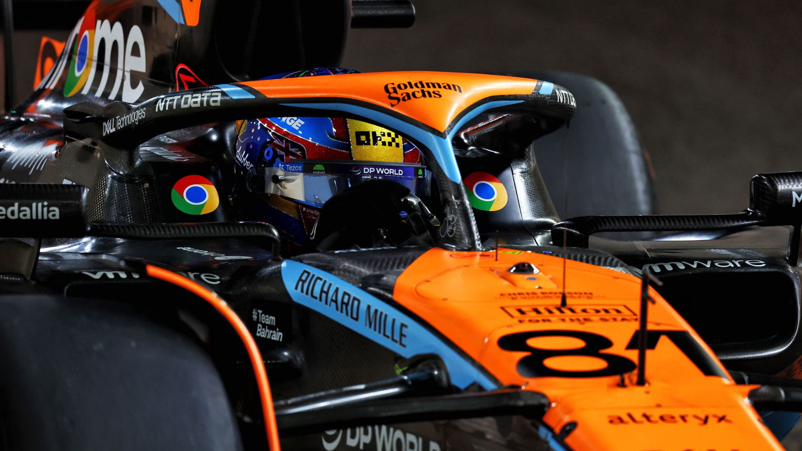Oscar Piastri (AUS) McLaren MCL60 leaves the pits. Formula 1 World Championship, Rd 23, Abu Dhabi Grand Prix, Yas Marina