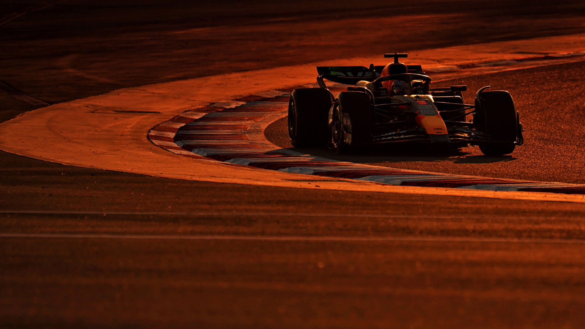 Max Verstappen (NLD) Red Bull Racing RB20. Formula 1 Testing, Sakhir, Bahrain, Day One.- www.xpbimages.com, EMail: