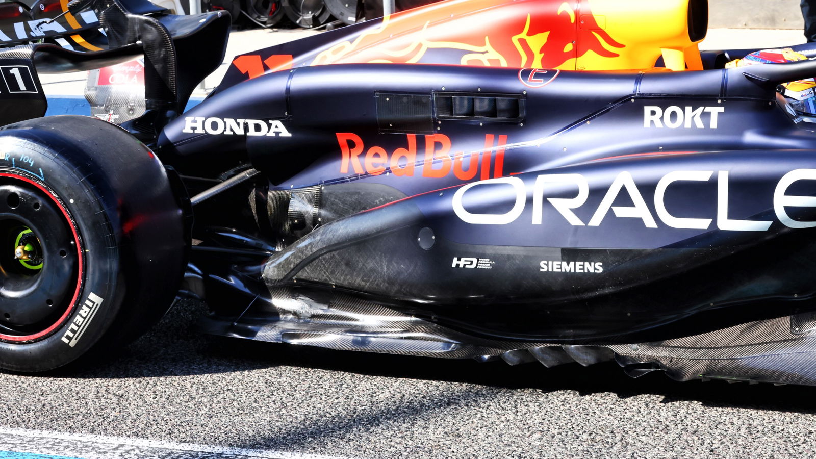 Sergio Perez (MEX) Red Bull Racing RB20 - sidepod detail. Formula 1 Testing, Sakhir, Bahrain, Day Two.-