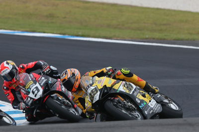 Andrea Iannone, Danilo Petrucci, race 2, Australian WorldSBK, 25 February