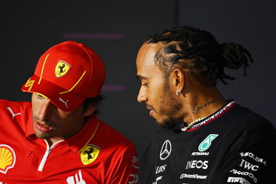 (L to R): Carlos Sainz Jr (ESP) Ferrari and Lewis Hamilton (GBR) Mercedes AMG F1 in the FIA Press Conference. Formula 1