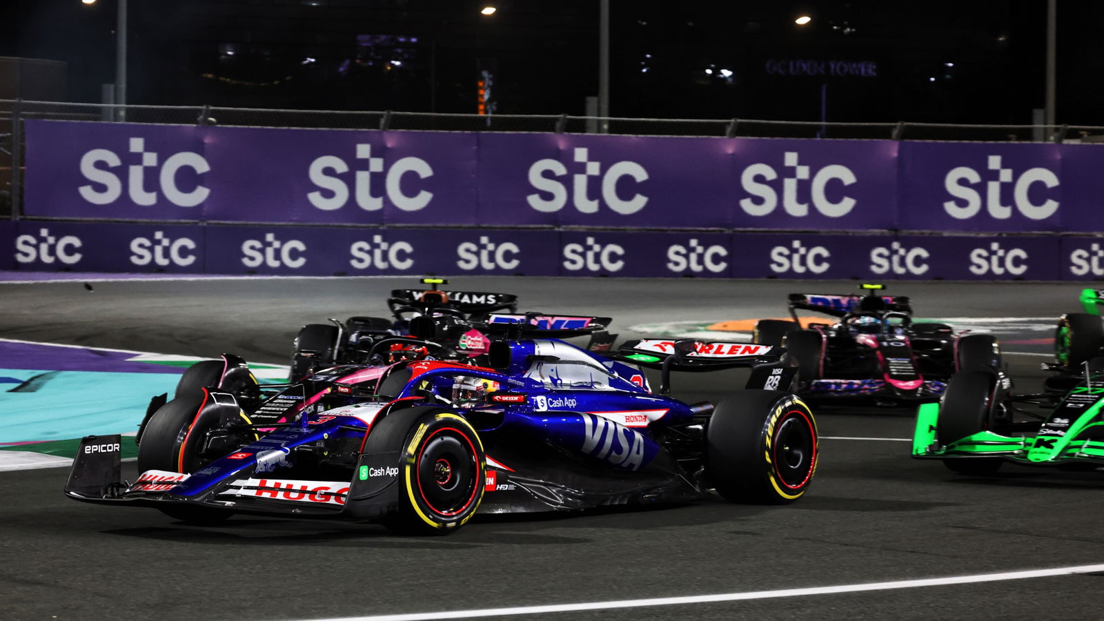 Daniel Ricciardo (AUS) RB VCARB 01 at the start of the race. Formula 1 World Championship, Rd 2, Saudi Arabian Grand Prix,