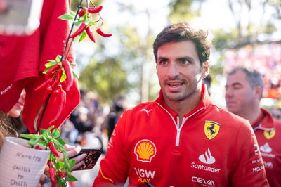 Carlos Sainz Jr (ESP) Ferrari with fans. Formula 1 World Championship, Rd 3, Australian Grand Prix, Albert Park,