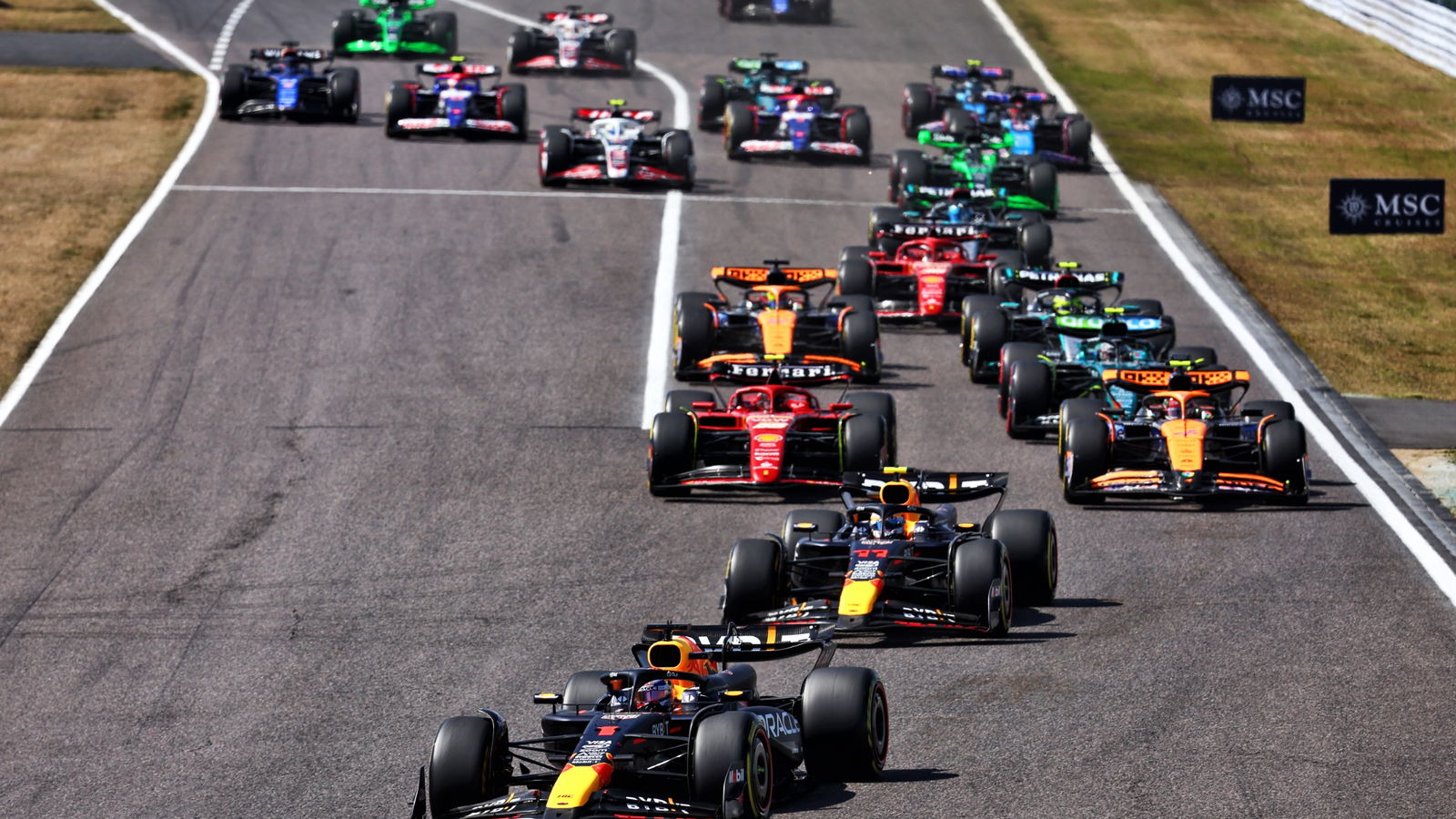 Max Verstappen (NLD) Red Bull Racing RB20 leads at the start of the race. Formula 1 World Championship, Rd 4, Japanese