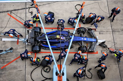 Logan Sargeant (USA) Williams Racing FW46 makes a pit stop. Formula 1 World Championship, Rd 5, Chinese Grand Prix,