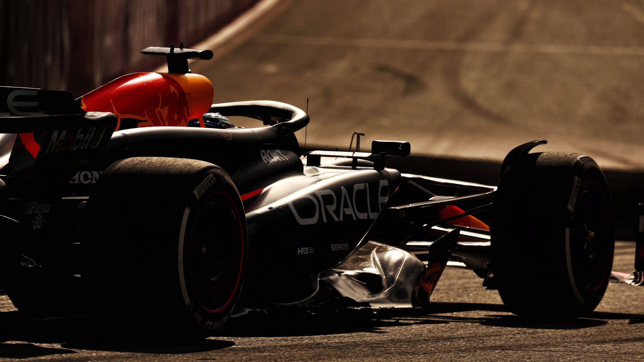 Max Verstappen (NLD) Red Bull Racing RB20. Formula 1 World Championship, Rd 6, Miami Grand Prix, Miami, Florida, USA, Race