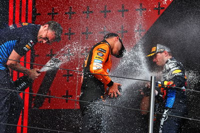 (L to R): David Morgan (GBR) Red Bull Racing Aero Trackside Performance Team Leader; Lando Norris (GBR) McLaren; and race