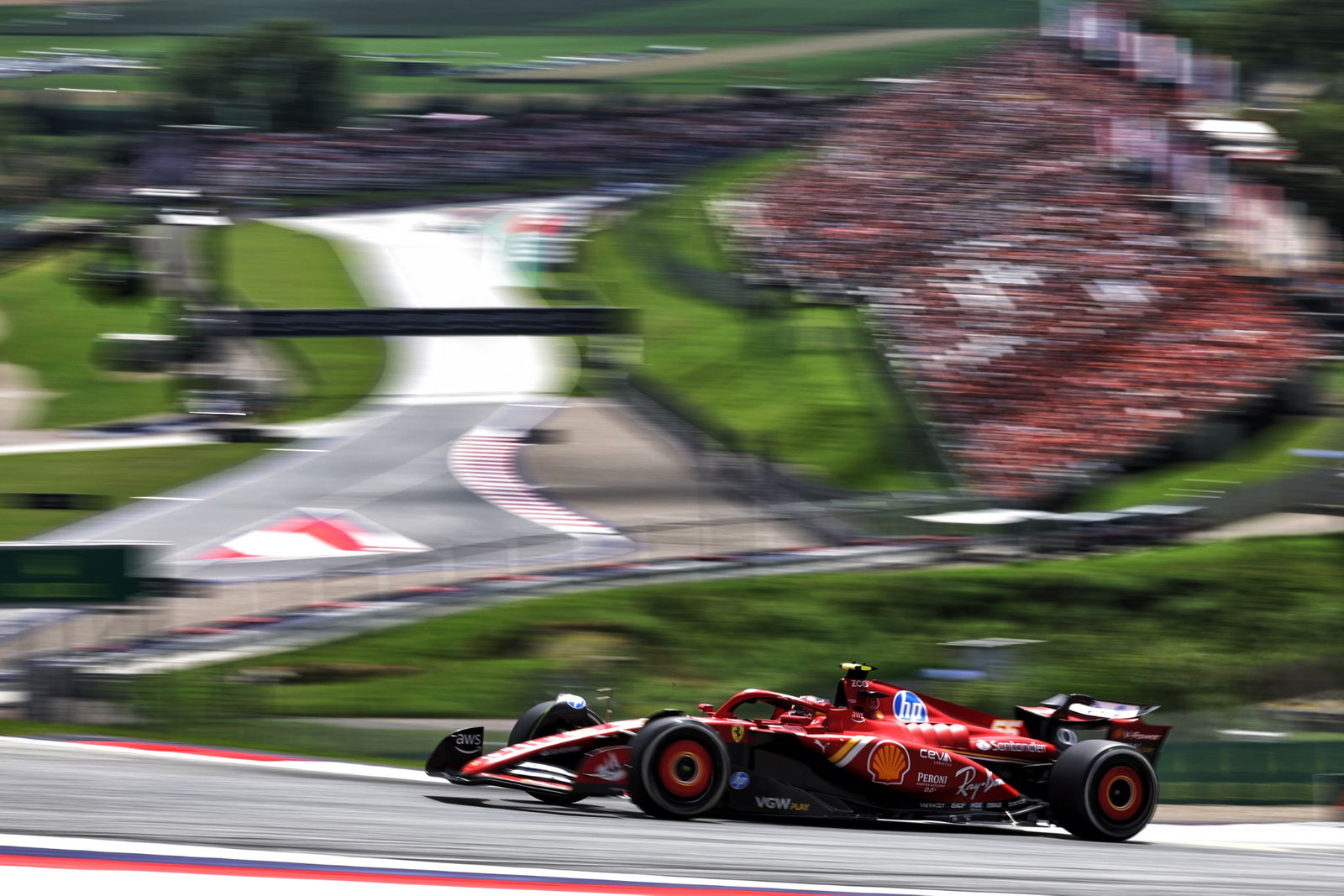 Carlos Sainz Jr (ESP) Ferrari SF-24. Formula 1 World Championship, Rd 11, Austrian Grand Prix, Spielberg, Austria, Sprint